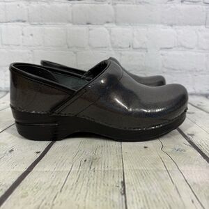 Dansko Clogs Women Size 6.5-7 US 37 EU Black Shiny Patent Leather Mule Shoe